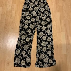 Bandy Melville USA pants